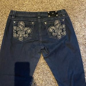 Miss Me mid-rise 34x31 Med-dark wash (1)